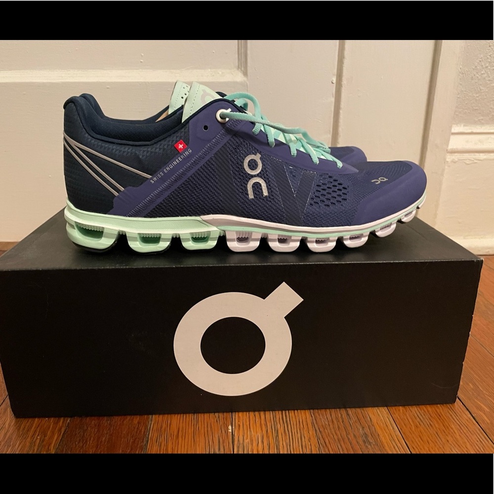 NEW On Running Cloudflow Women’s Running Shoes